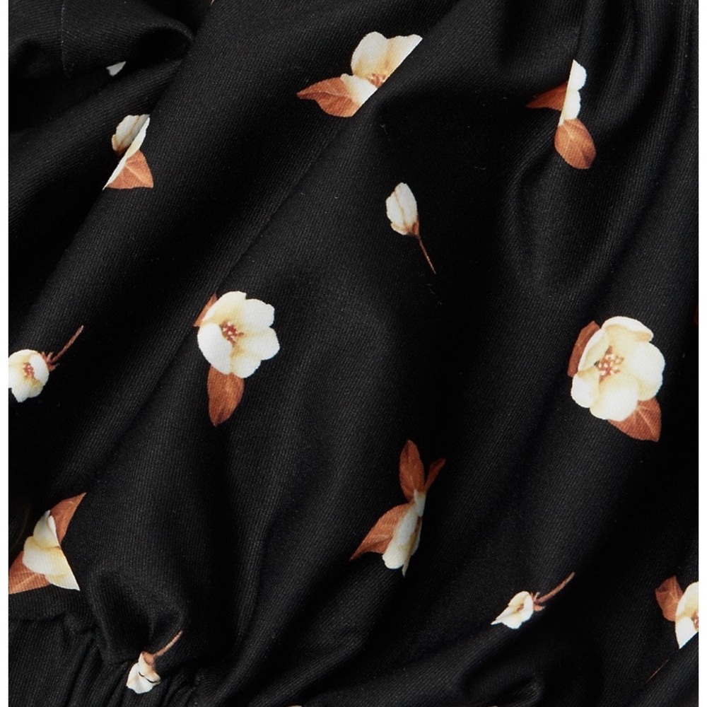 WeWoreWhat Bikini Top XS Floral Sweetheart Puff Sleeve Black - Picture 7 of 12